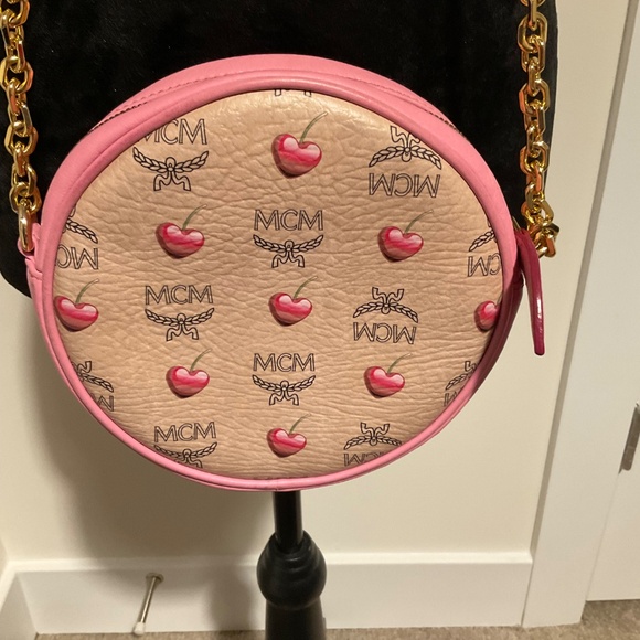 MCM Round Pink/Tan w/Cherries and Gold Chain Crossbody - Picture 13 of 16